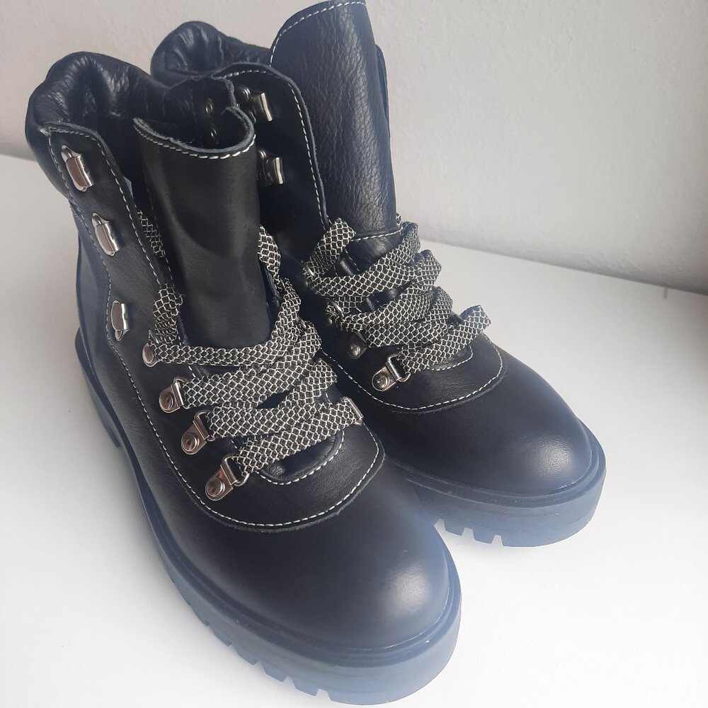 EUC J. Crew Boots Women 8M Black Leather Lightweight Nordic Hiker Ankle Combat